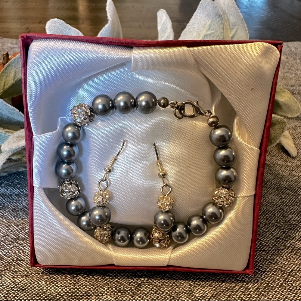Jewelry Set: Earrings and Bracelet